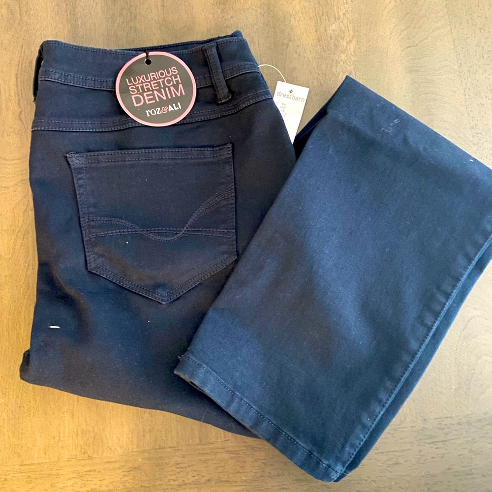Roz&Ali skinny jeans blue straight leg size 14 NWT